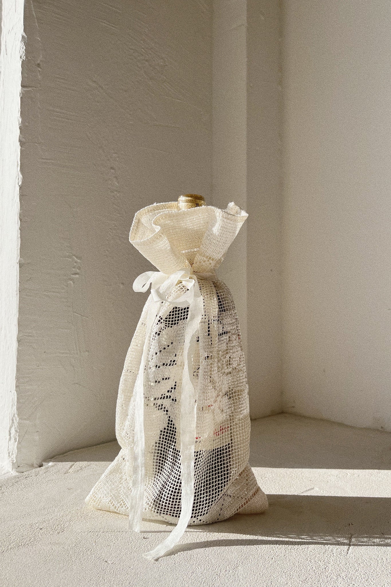 Lace Wine Bag