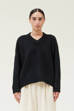 V-neck Pullover Sweater | Black