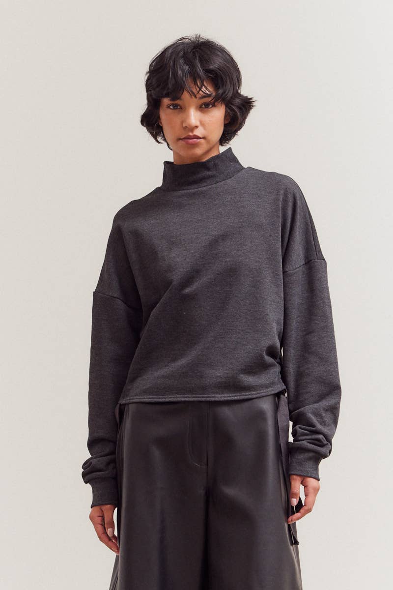 Side Scrunch Long Sleeve T-Shirt | Coal