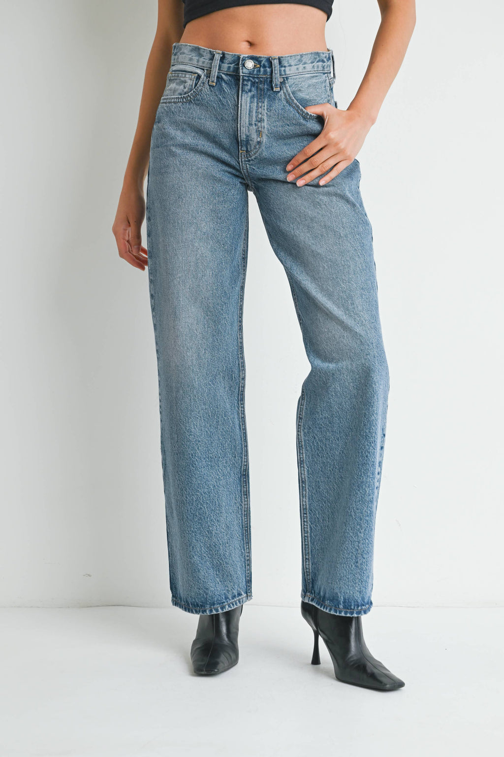 BP470N - MED - Relaxed Straight