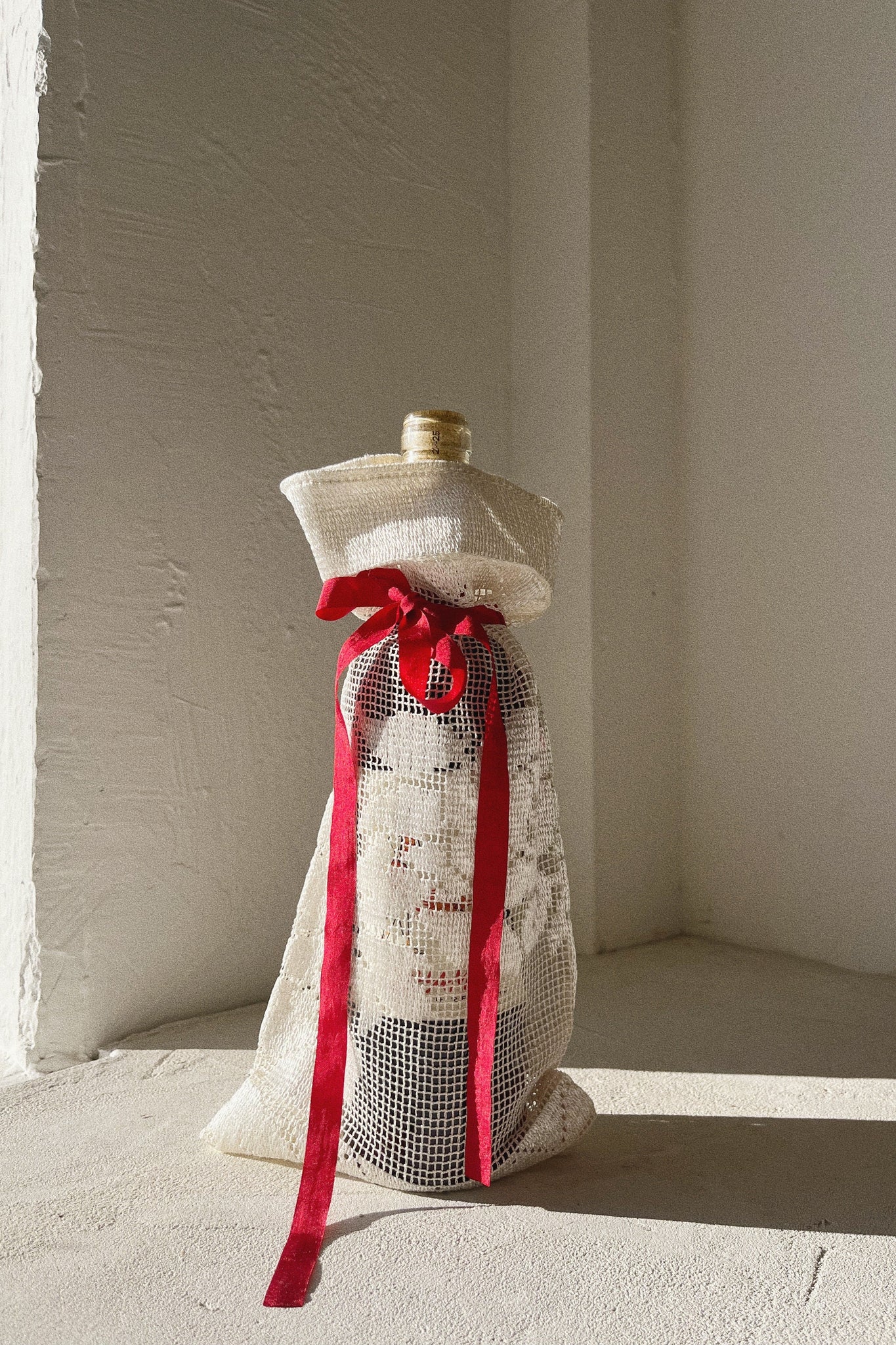 Lace Wine Bag