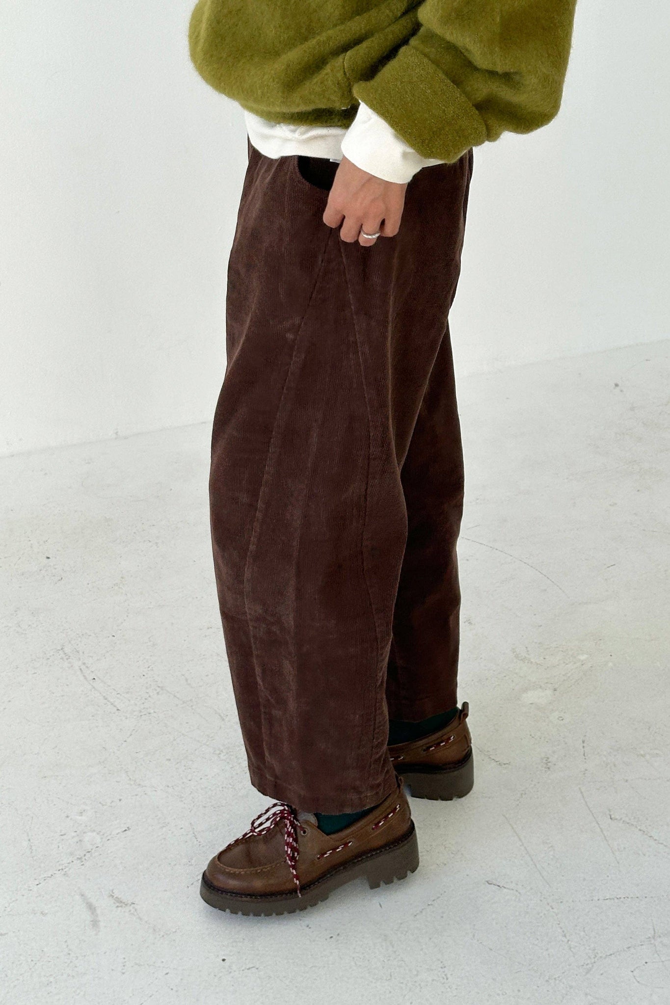 Corduroy Arc Pants | Chocolate