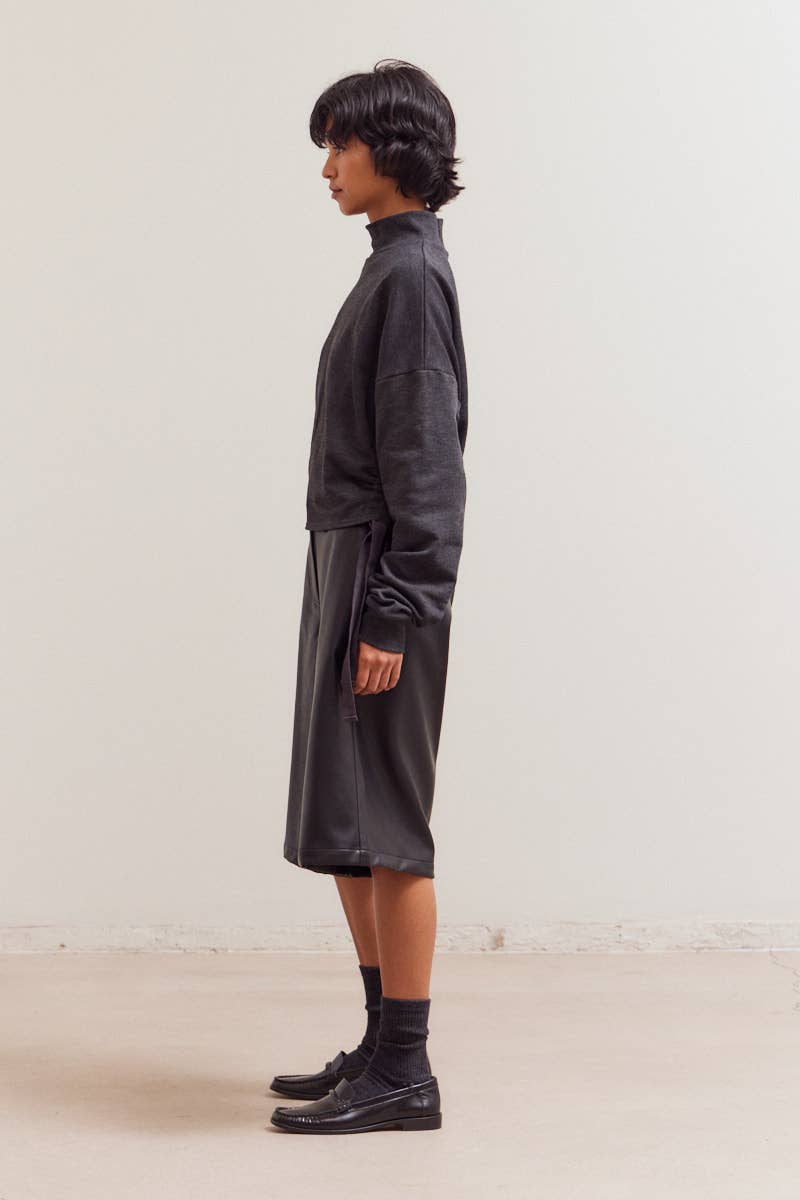 Side Scrunch Long Sleeve T-Shirt | Coal