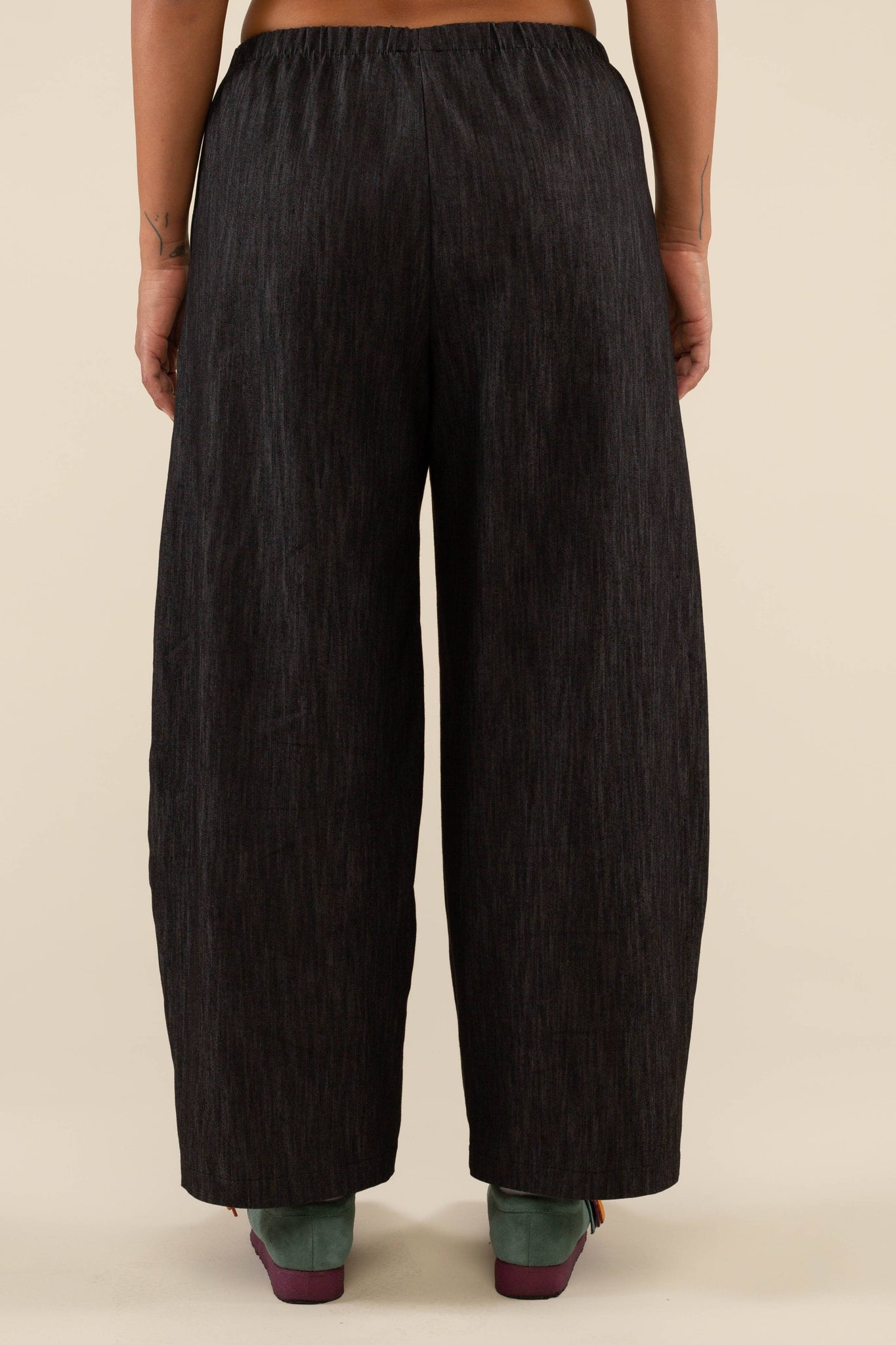 Cotton Blend Denim Lantern Pant | Black