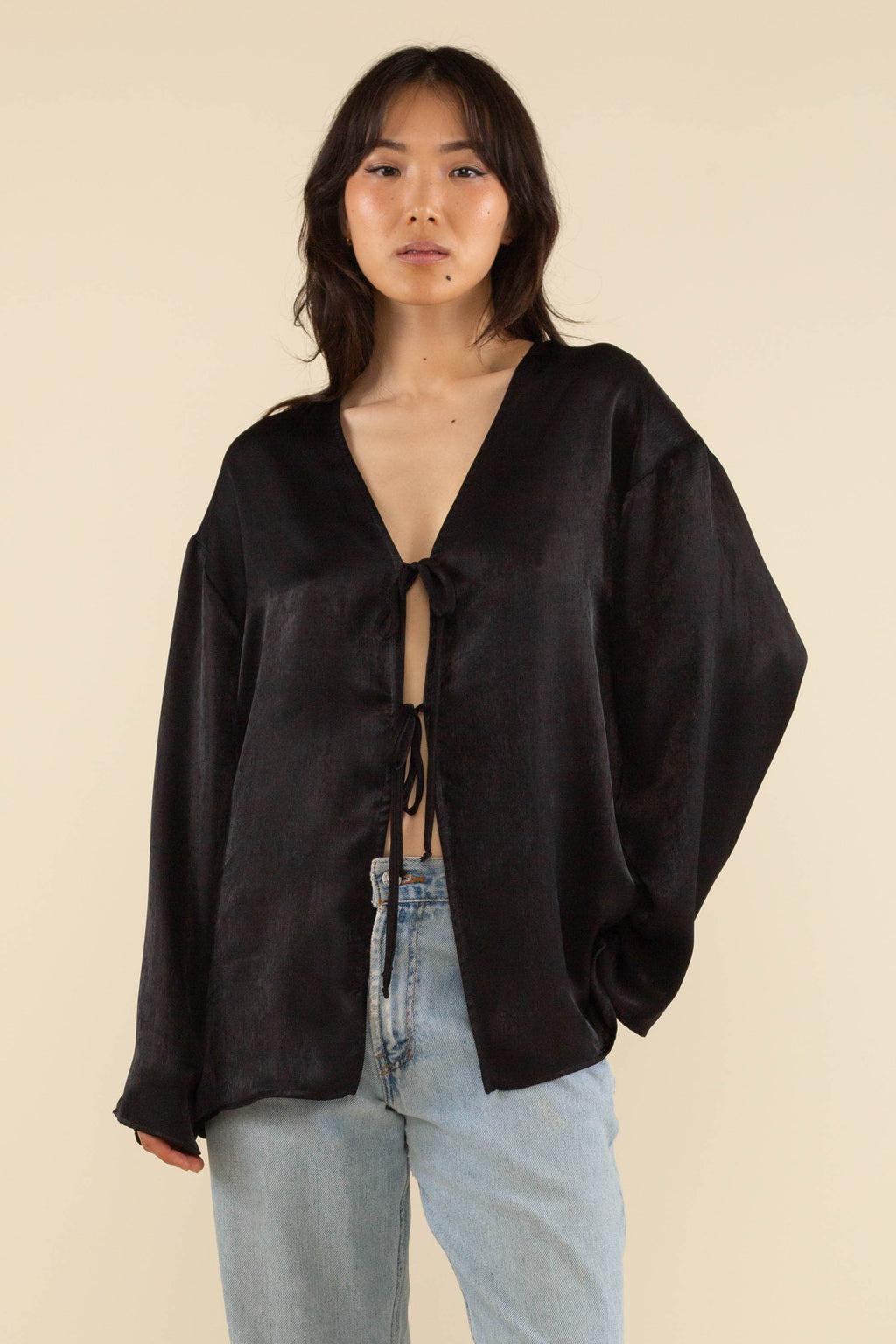 Florence Flowy Tie Front Top | Black